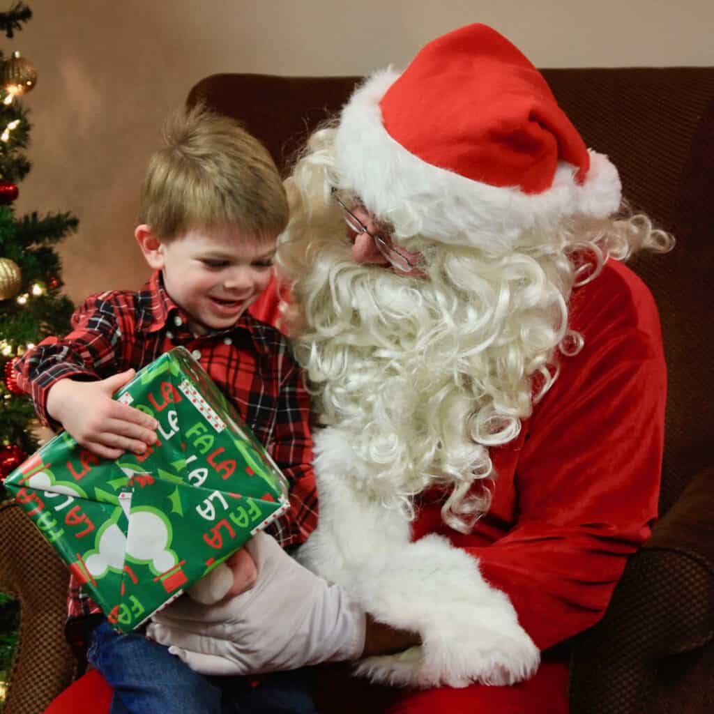 Santa with kids1